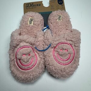 Girls dearfoams deluxe pink smile face slippers nwt, size 2-3 fuzzy, memory foam